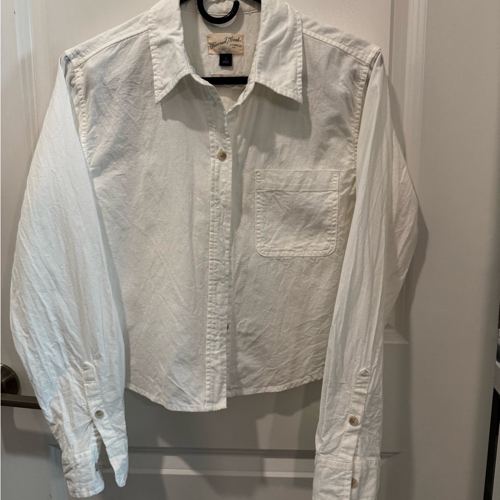 Universal Thread Cropped White Casual Button Down Shirt